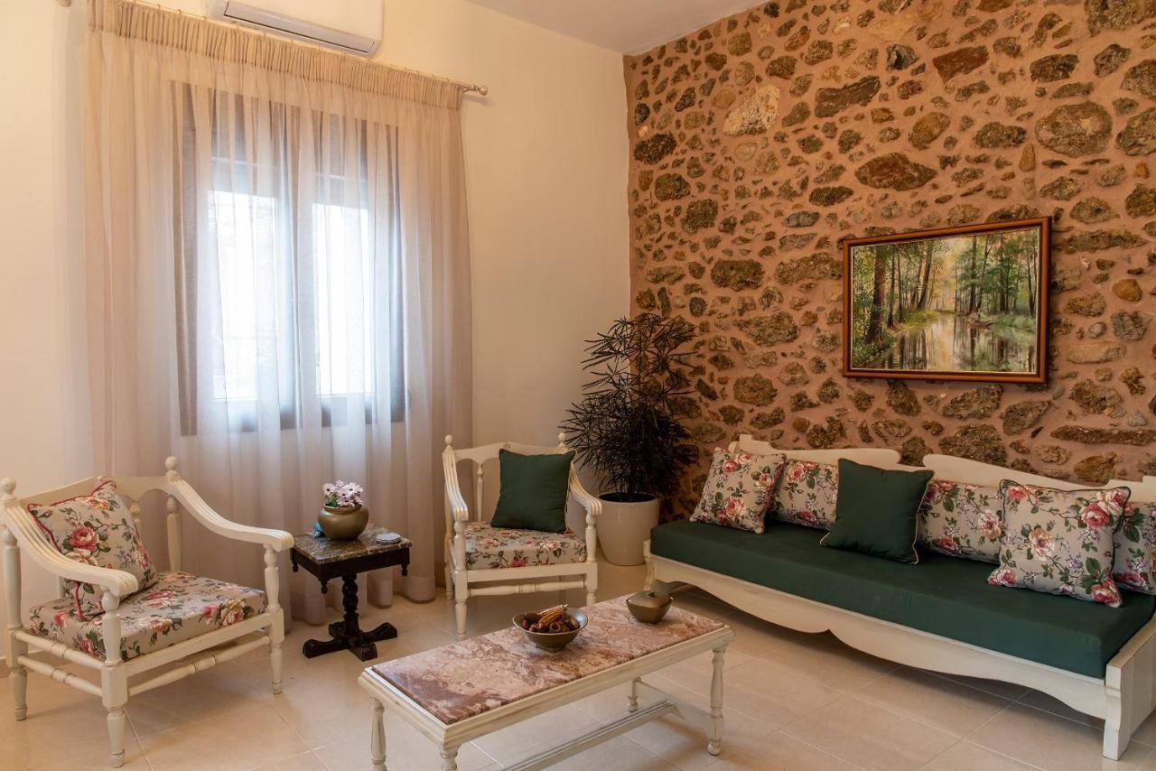 Apartment Polidoros House