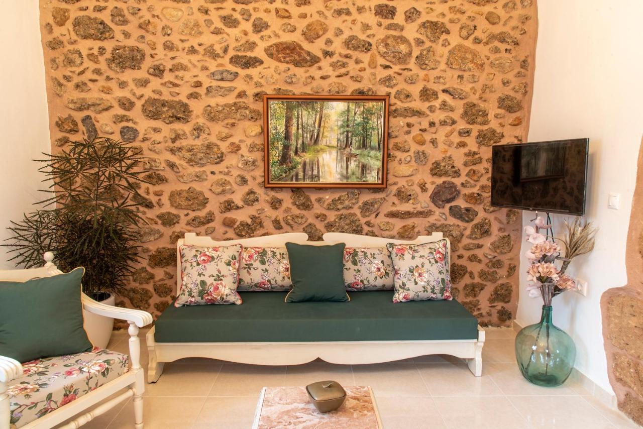 Polidoros House