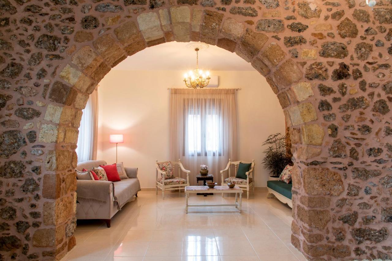 Apartment Polidoros House *